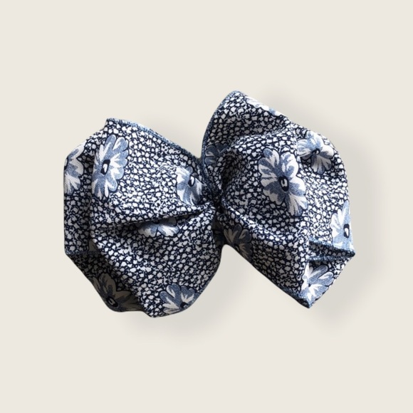 Accessories - Floral Bow Tie Hair Clip
